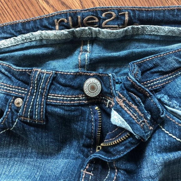 Jeans - Picture 2 of 3